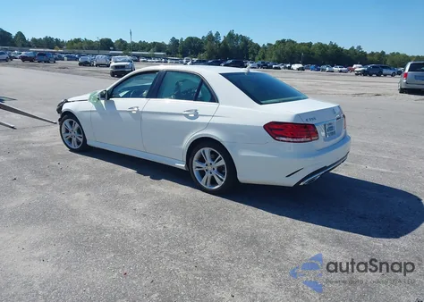 2014 Mercedes-Benz E 350 z USA, uszkodzony, nr VIN WDDHF5KB5EA861727